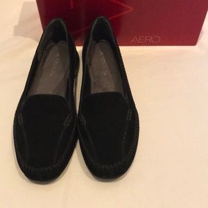 Aerosoles Ivory Tree Black Nubuck Loafers